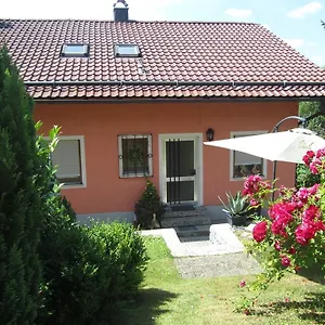  Apartment Fanny