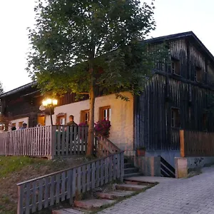  Apartment Waldlerhaus